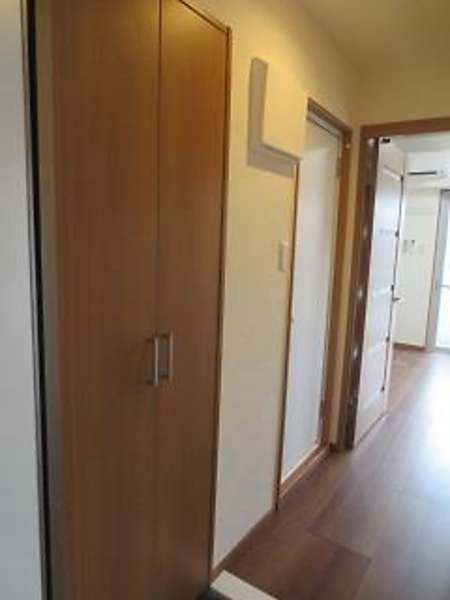 1R Apartment for Rent in Uchima, Urasoe, Okinawa - Thumbnail 3