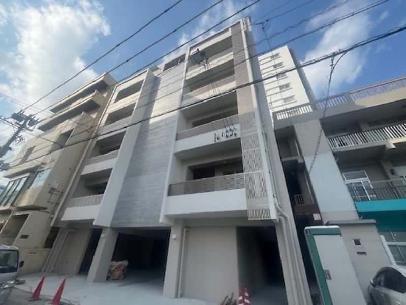 New 3LDK Apartment for Rent in Naha, Okinawa - Near Asahibashi Station - Image 1
