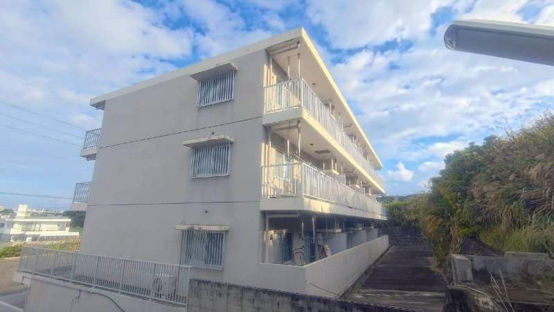 Co-Ho Kusahara 2DK Apartment for Rent in Nakagusuku Village - Thumbnail 2