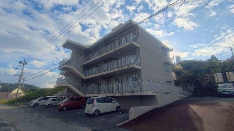 Co-Ho Kusahara 2DK Apartment for Rent in Nakagusuku Village - Thumbnail 3
