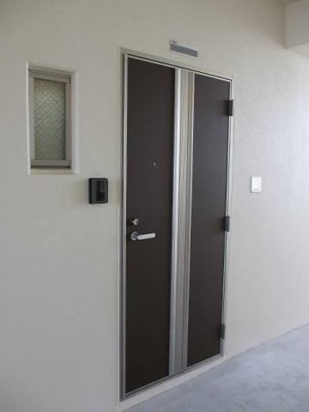 2LDK Apartment for Rent in Uebaru, Naha City, Okinawa - Thumbnail 2