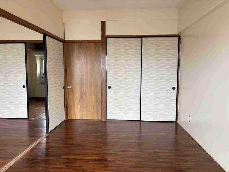 2DK Apartment for Rent in Urasoe, Okinawa with Free Parking - Thumbnail 2