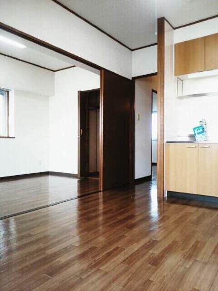 Chateau Marvellous 2DK Apartment for Rent in Naha, Okinawa - Thumbnail 4
