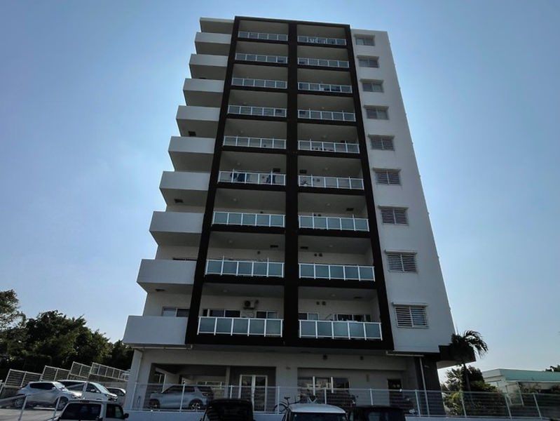 Renovated 2LDK Corner Apartment in Okinawa City's Premium Court Yogi - Thumbnail 3