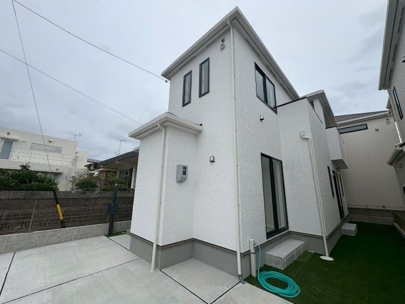 New 4LDK Earthquake-Resistant House in Uruma City, Okinawa - Image 1