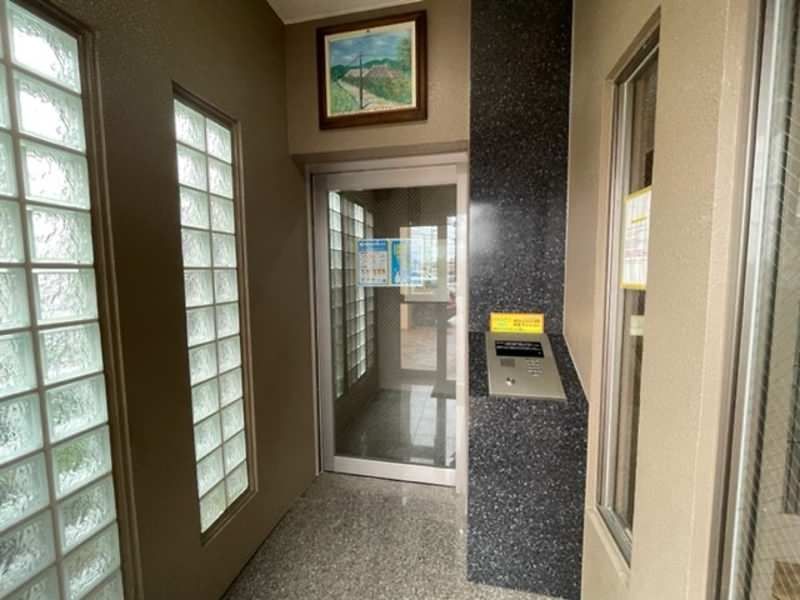 Oasis Step 2DK Apartment for Rent in Tomigusuku, Okinawa - Thumbnail 4