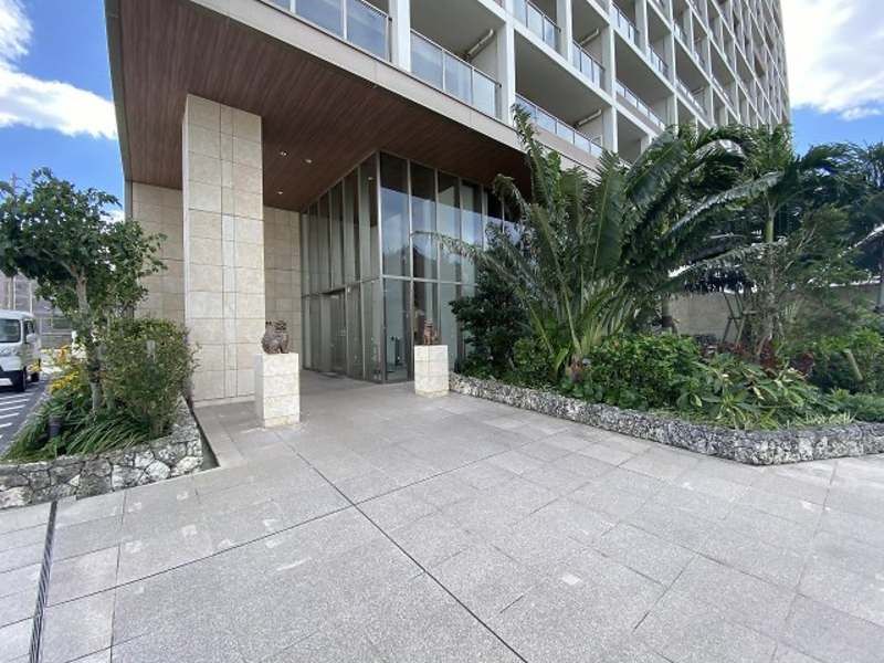 Prestige Ginowan Ohjina 2LDK Top-Floor Apartment for Sale - Thumbnail 2