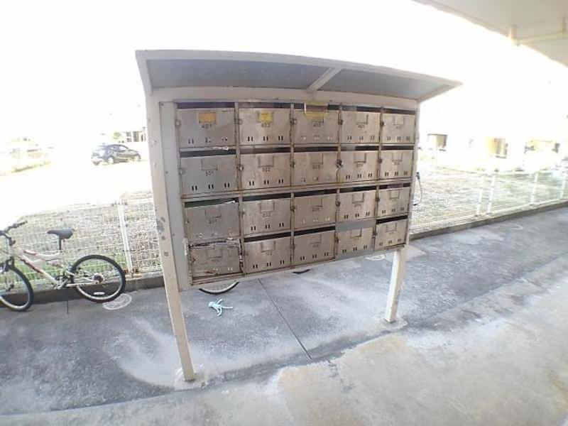 Castle Awase Unit 303 - 2LDK Apartment for Rent in Okinawa City - Thumbnail 3