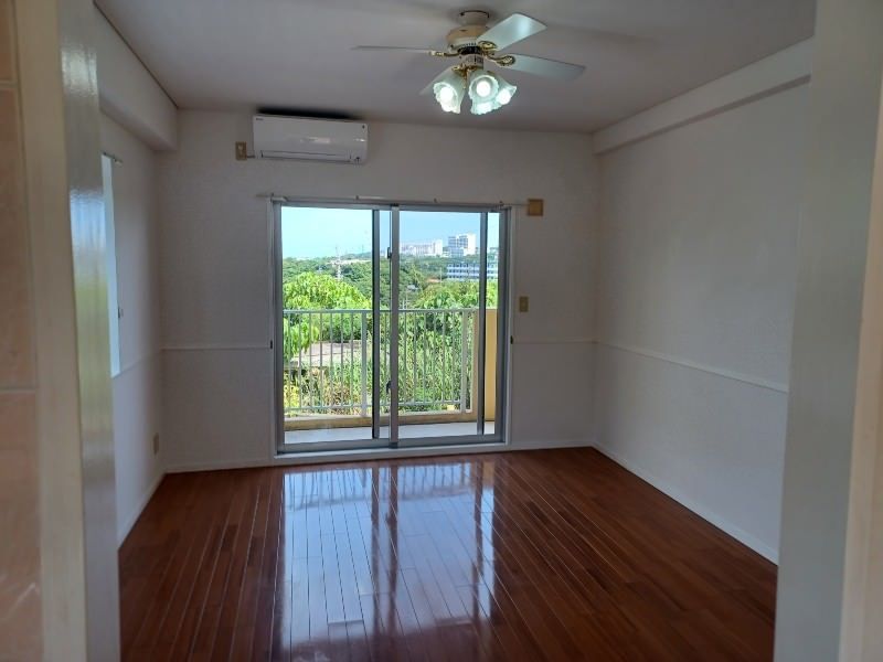 1R Apartment for Rent in Motobu Town, Okinawa - Thumbnail 3