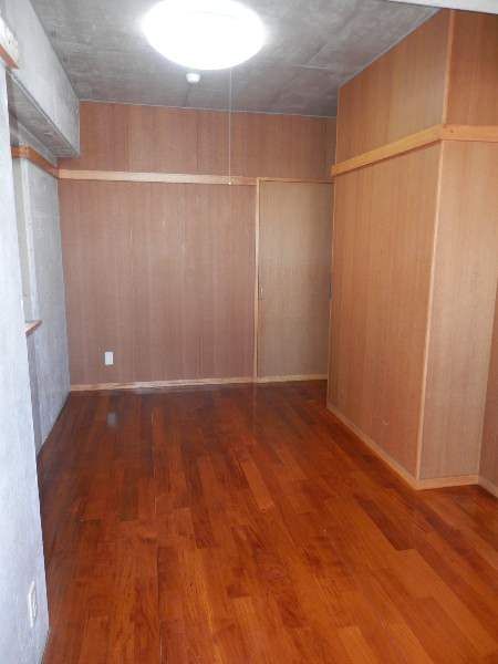 Rental Apartment in Urasoe Izu - 2DK with Separate Bath & Toilet - Thumbnail 2