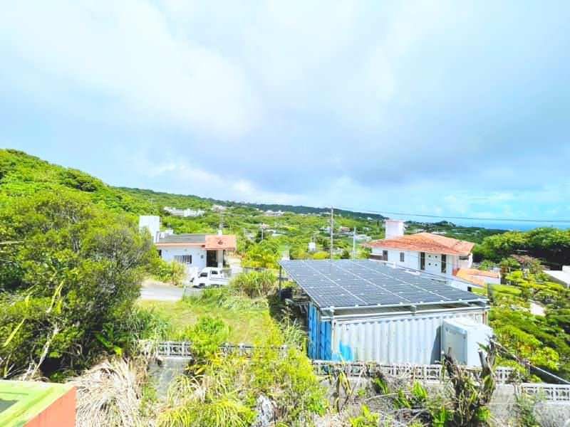 462.2 Tsubo Land with 4DK House for Sale in Nanjo City, Okinawa - Thumbnail 3