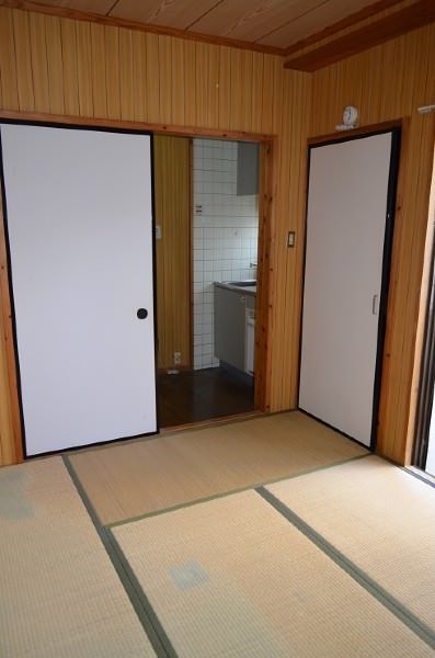 1K Apartment for Rent in Ginowan, Okinawa - 20.74 sqm - Thumbnail 3