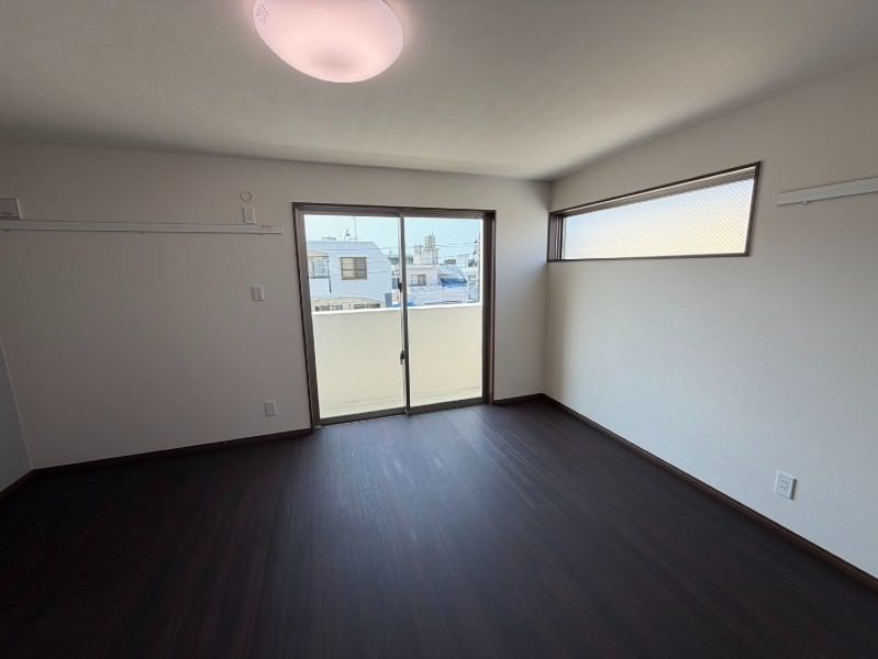 New 2026 1K Apartment for Rent in Tomigusuku, Okinawa - Thumbnail 3