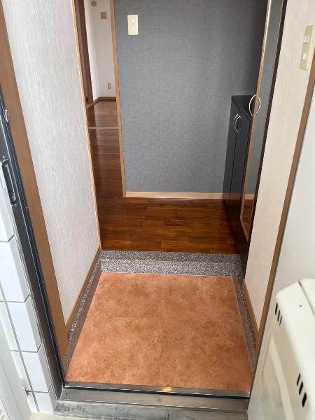 2LDK Ocean View Apartment for Rent in Ginoza, Okinawa - Thumbnail 3