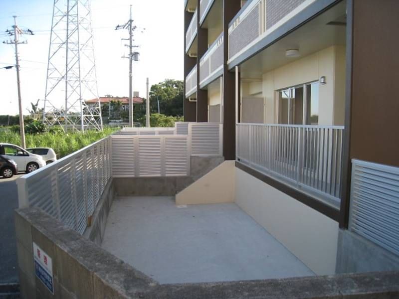 3LDK Apartment with Garden & 2 Free Parking in Itoman, Okinawa - Thumbnail 2