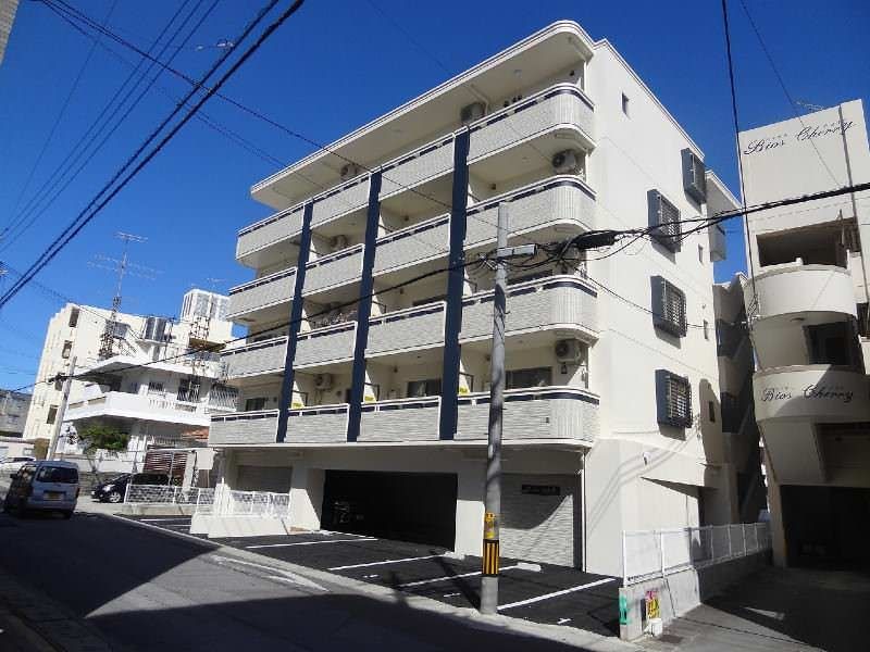 1LDK Apartment for Rent in Urasoe City, Okinawa - Thumbnail 2