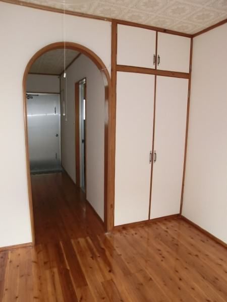 1DK Apartment for Rent in Ginowan, Okinawa with Free Parking & Internet - Thumbnail 3