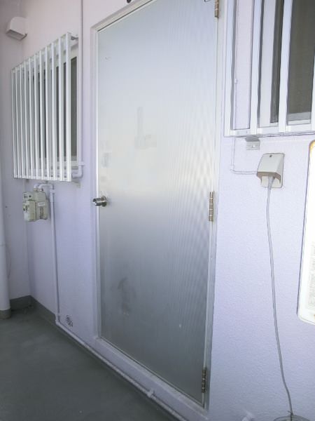 1DK Apartment for Rent in Ginowan, Okinawa with Free Parking & Internet - Thumbnail 2
