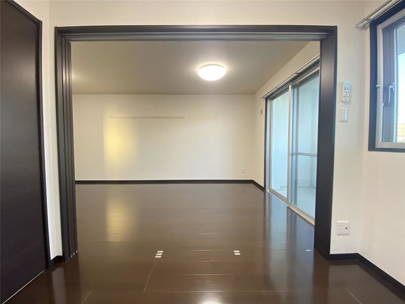 Carol Garden 1LDK Apartment for Rent in Uruma City, Okinawa - Thumbnail 3