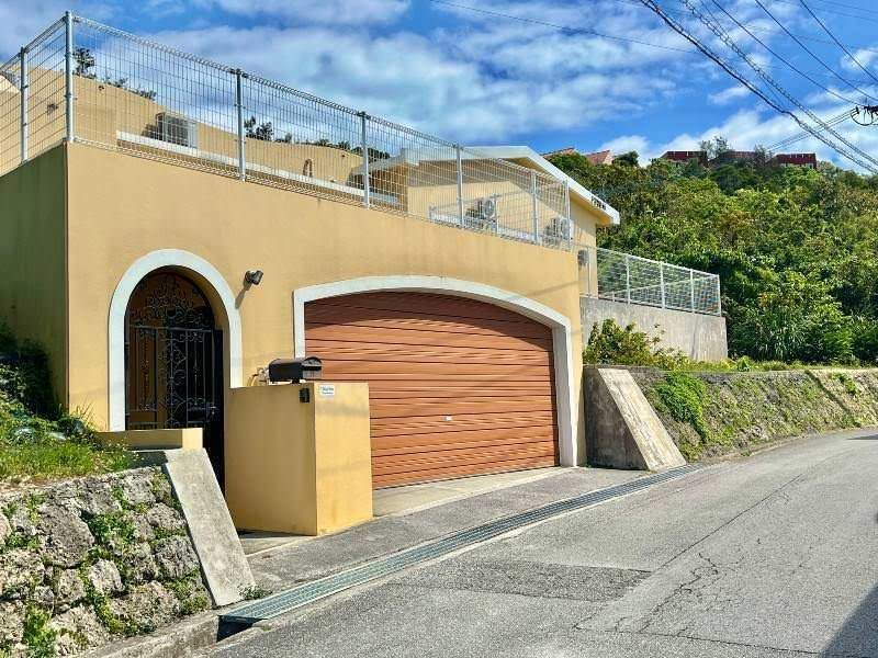 5LDK Reinforced Concrete House for Sale in Uruma, Okinawa - Thumbnail 2