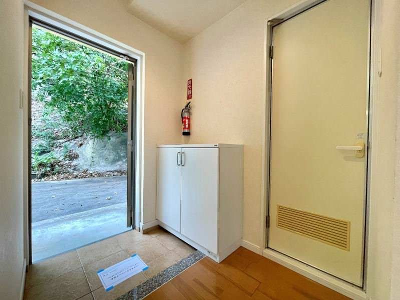 1LDK Apartment for Rent in Itoman, Okinawa - 40.5 sqm - Thumbnail 3