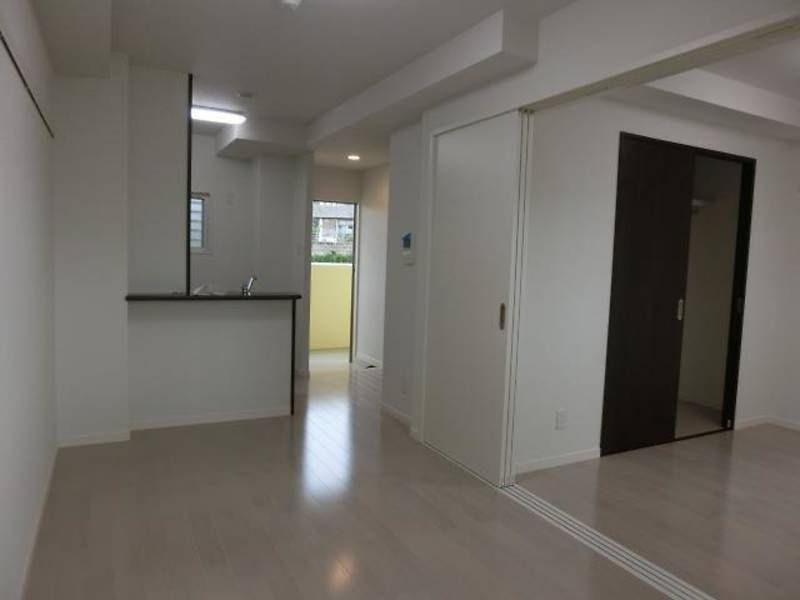 1LDK Apartment for Rent in Tomigusuku, Okinawa - Thumbnail 3