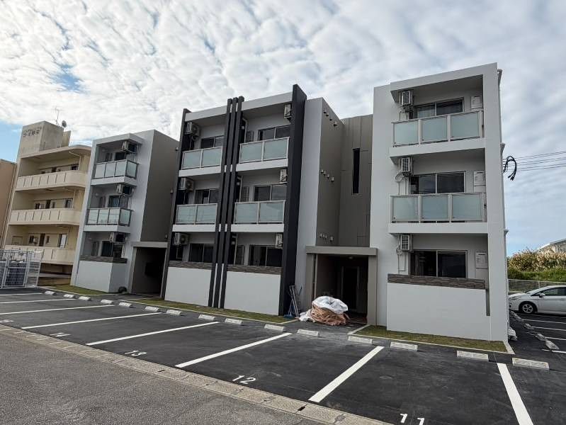 New 1LDK Apartment for Rent in Nagahama, Yomitan Village, Okinawa - Thumbnail 2