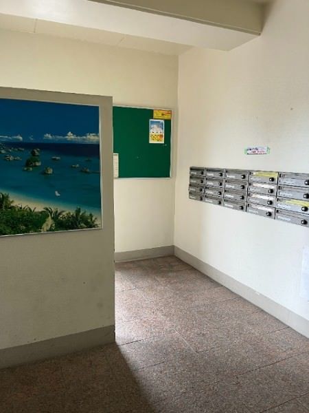 2LDK Apartment for Rent in Ginowan, Okinawa with Elevator - Thumbnail 3