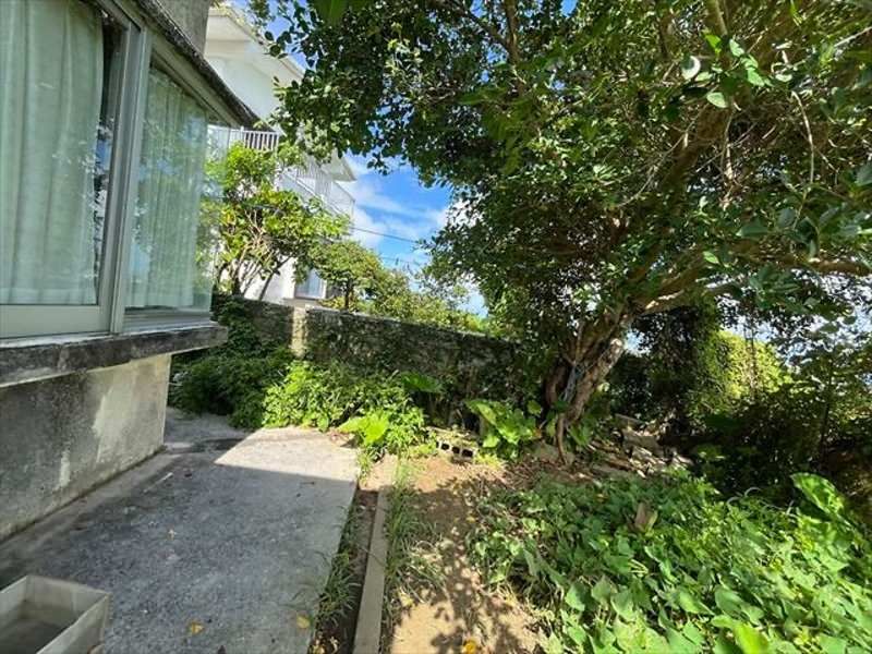 5LDK Ocean View House for Sale in Uruma City, Okinawa - Thumbnail 2