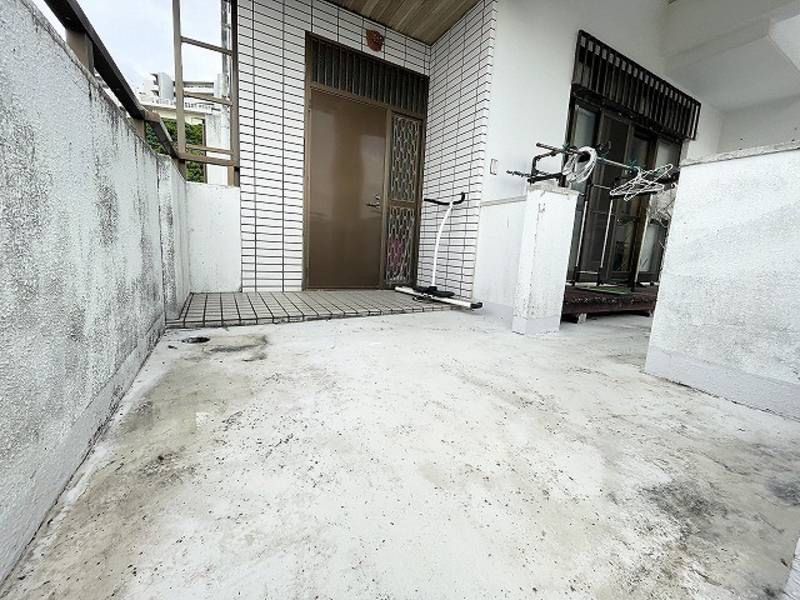 8LDK Reinforced Concrete Duplex House for Sale in Naha, Okinawa - Thumbnail 2