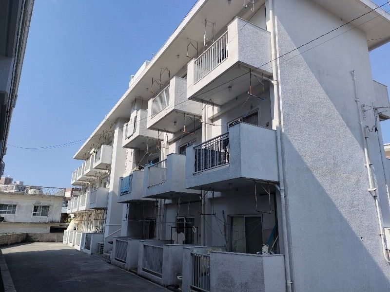 1R Apartment for Rent in Ginowan, Okinawa - 14 sqm - Thumbnail 2