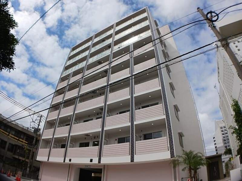 Modern 1K Apartment for Rent in Naha, Okinawa - M's Famille Izumizaki - Thumbnail 3