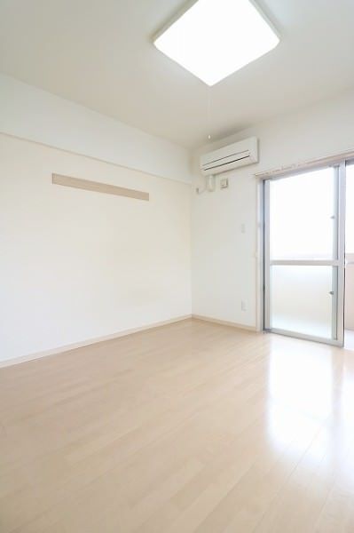 Grace For Yonabaru-cho Higashihama 1K Apartment for Rent - Thumbnail 3