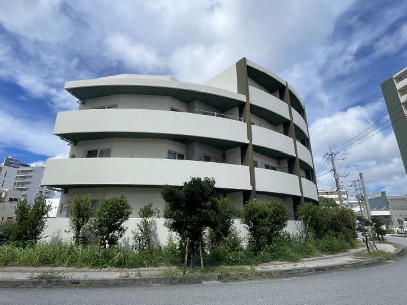 1LDK Apartment for Rent in Chatan Town, Okinawa - 45.26 sqm - Thumbnail 2