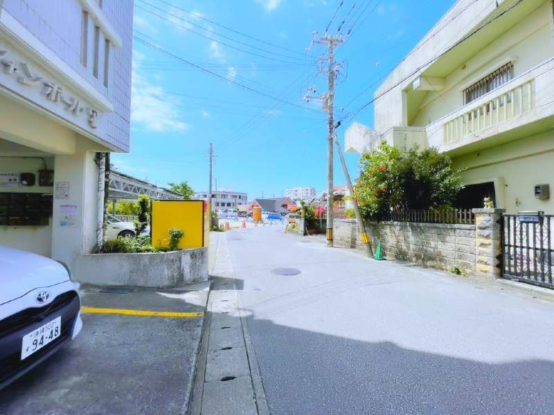 3LDK Detached House for Renovation in Urasoe, Okinawa - Thumbnail 4
