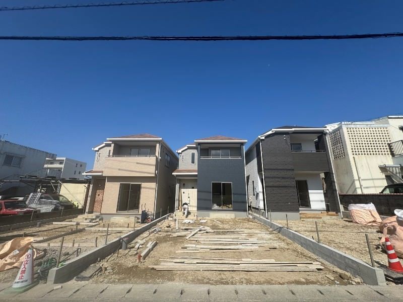 New 4LDK House for Sale in Uruma City, Okinawa - Thumbnail 3
