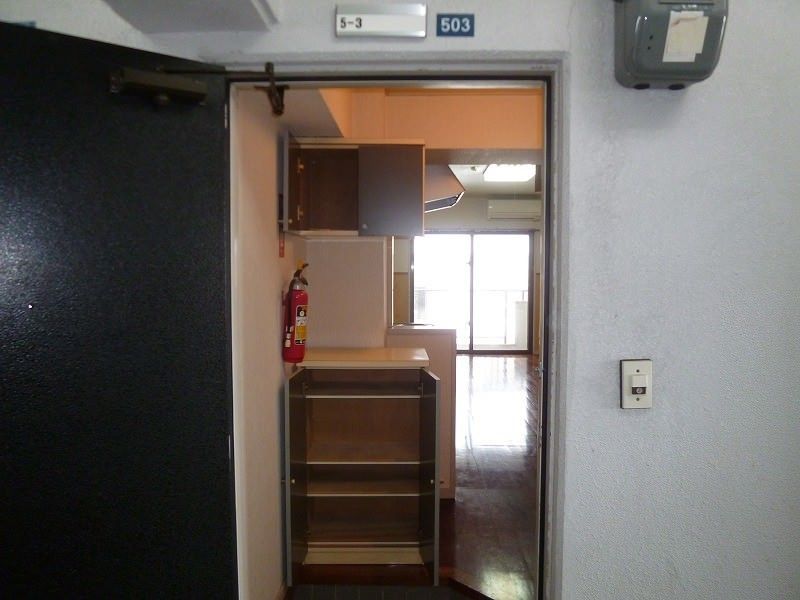 1R Apartment for Rent in Urasoe, Okinawa - Grandeol Nakazashi - Thumbnail 2