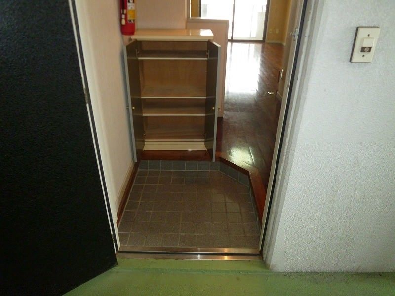 1R Apartment for Rent in Urasoe, Okinawa - Grandeol Nakazashi - Thumbnail 3