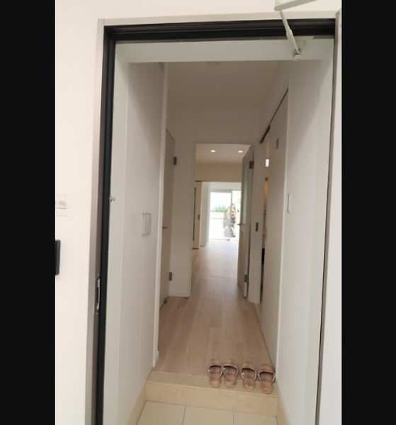 New 1LDK Pet-Friendly Apartment for Rent in Urasoe, Okinawa - Thumbnail 3
