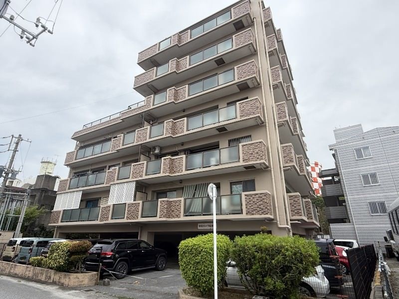3LDK Apartment for Sale in Naha's Akamine, Okinawa - Thumbnail 3