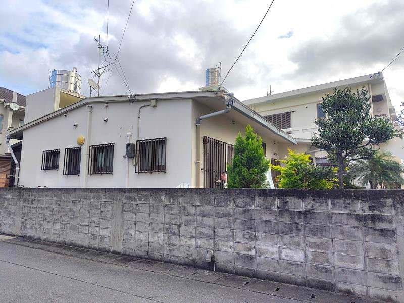 RC Bungalow with Garden in Okinawa City near Manta Park - Thumbnail 4