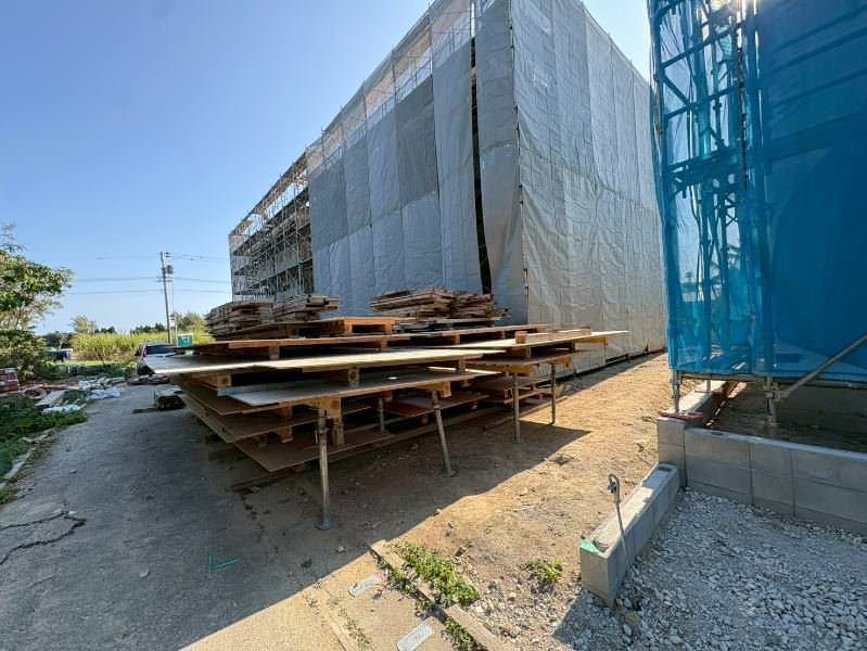 New 2LDK Apartment for Rent in Uruma, Okinawa with Ocean Views - Thumbnail 2