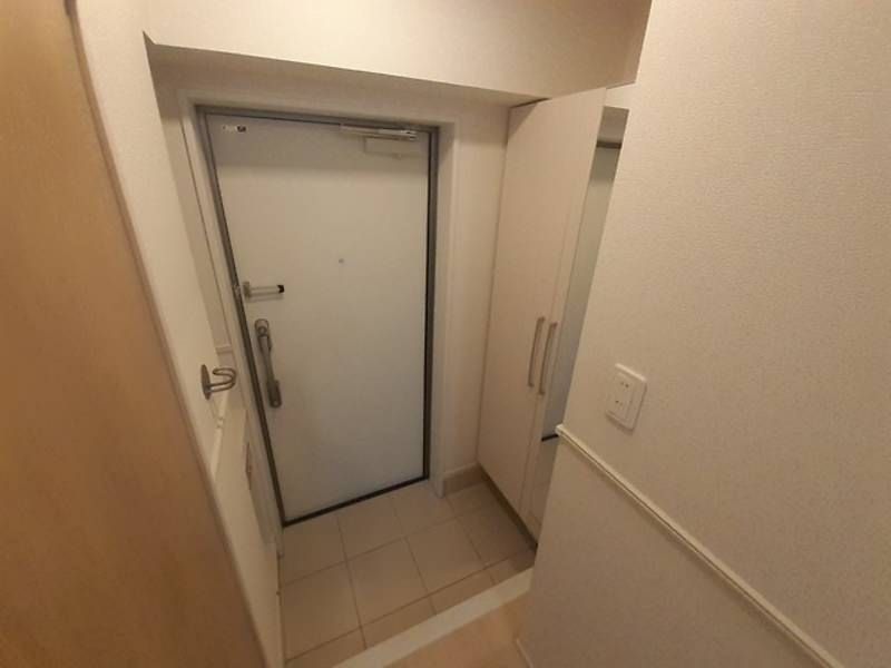 Modern 2LDK Apartment for Rent in Uruma City, Okinawa - Thumbnail 3