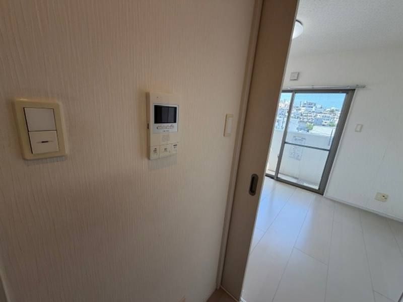 1K Apartment for Rent in Tomigusuku, Okinawa - 24.18 sqm - Image 1