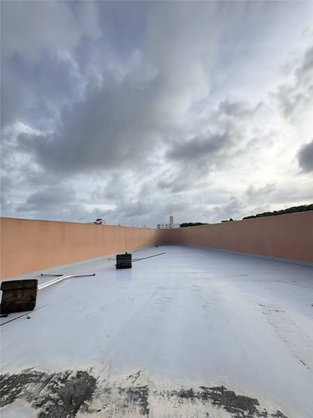 4LDK Maisonette with Rooftop Terrace for Rent in Ginowan, Okinawa - Thumbnail 2