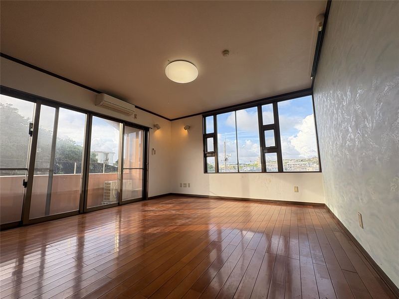 4LDK Maisonette with Rooftop Terrace for Rent in Ginowan, Okinawa - Thumbnail 4