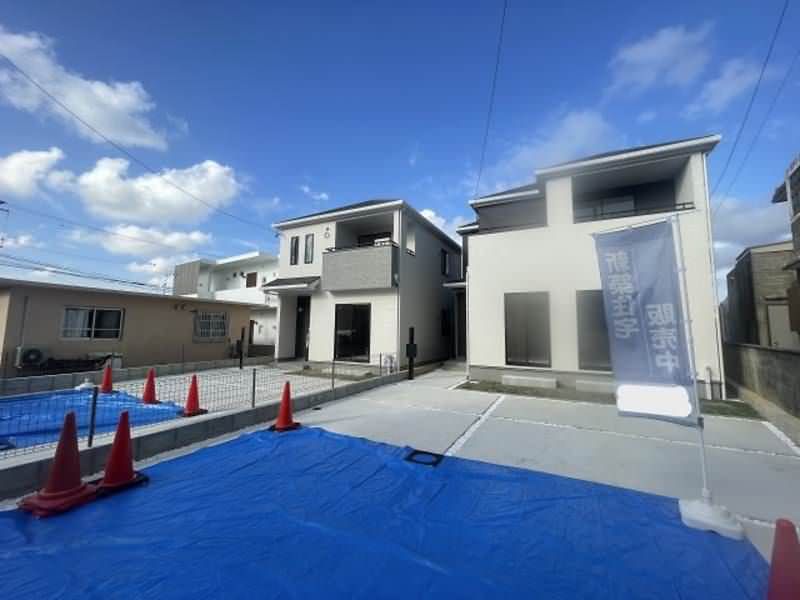 New 4LDK House for Sale in Okinawa City, Customizable Layout - Thumbnail 3