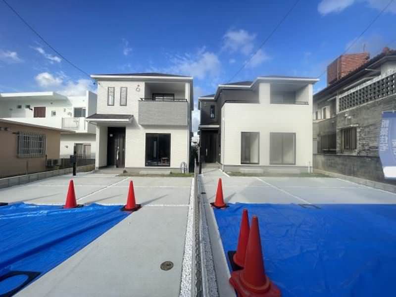 New 4LDK House for Sale in Okinawa City, Customizable Layout - Thumbnail 4