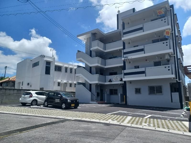 1LDK Apartment for Rent in Nanjo City, Okinawa - Residence Nakama II - Thumbnail 2
