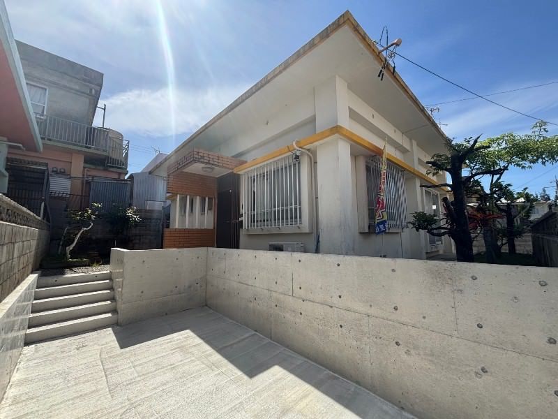 2LDK Single-Story House for Sale in Zakimi, Yomitan, Okinawa - Thumbnail 2